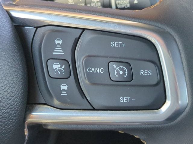 Used 2024 Jeep Wrangler Unlimited Sahara AWD/4WD image 25