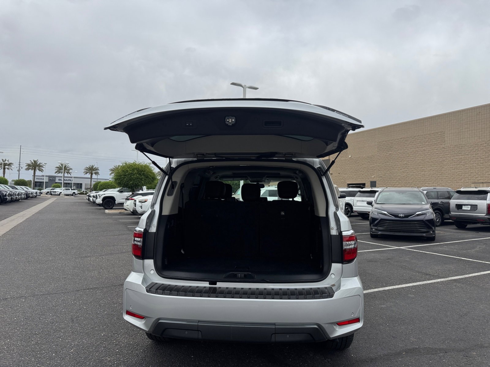 Used 2022 Nissan Armada SL image 34