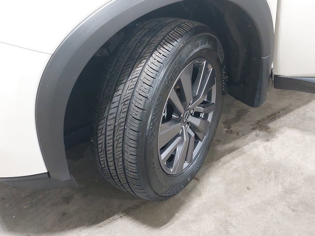 Used 2023 Nissan Pathfinder SV image 33