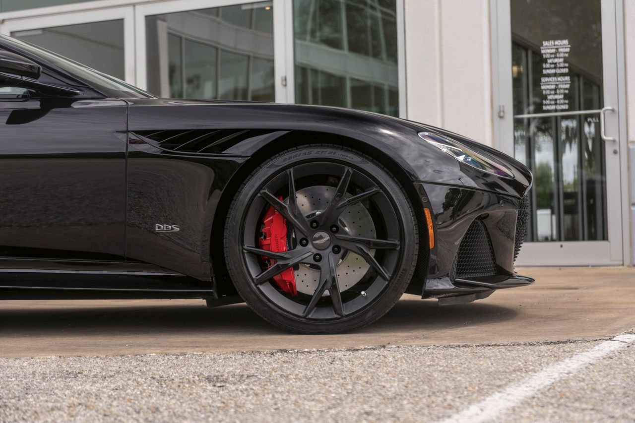 Used 2019 Aston Martin DBS Superleggera image 8