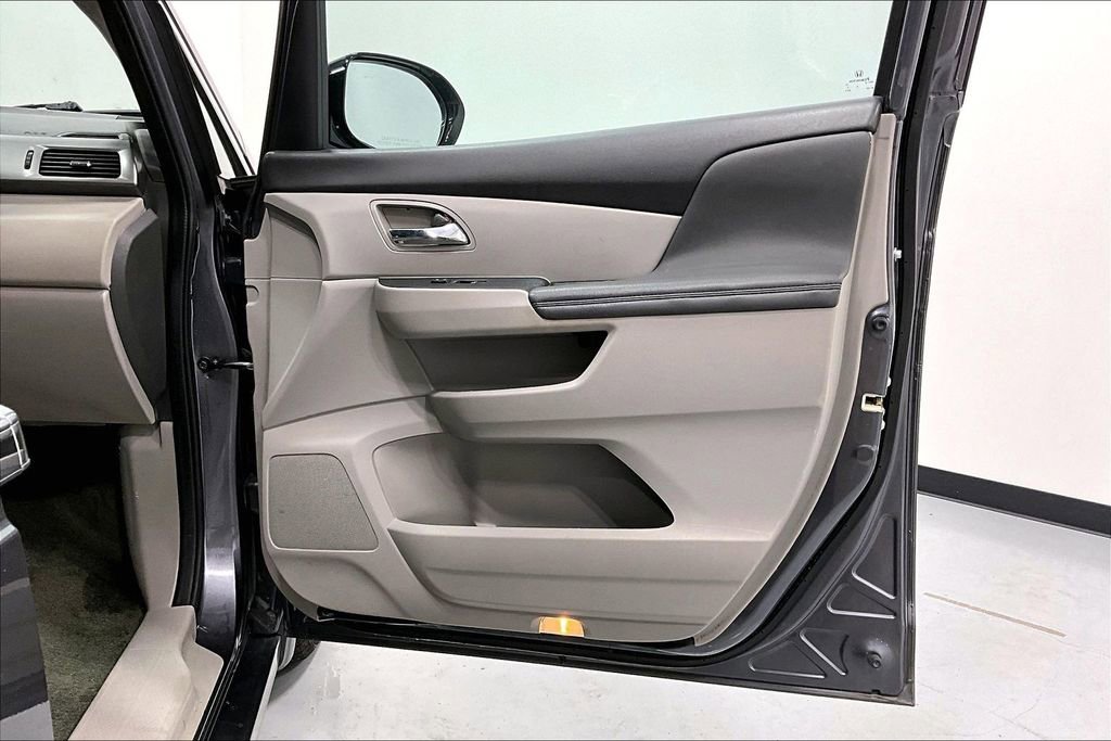 Used 2016 Honda Odyssey Touring image 23