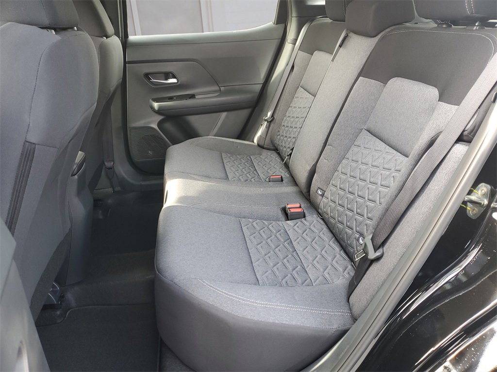 Used 2025 Nissan Kicks SV image 10