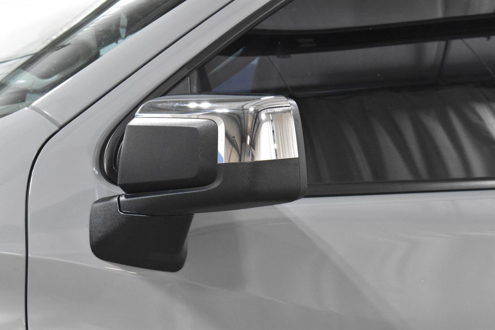 Used 2024 Chevrolet Silverado 1500 LT AWD/4WD image 30