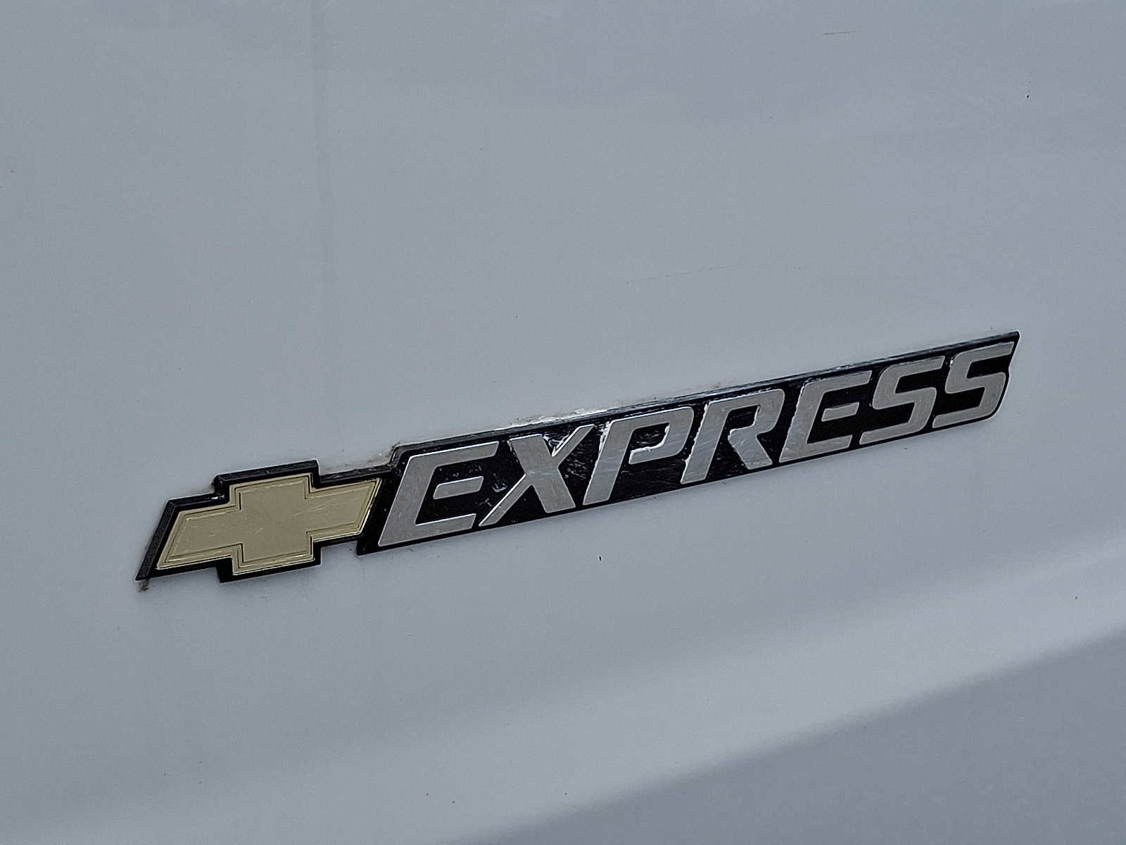 Used 2024 Chevrolet Express 2500 w/ Driver Convenience Package RWD image 31