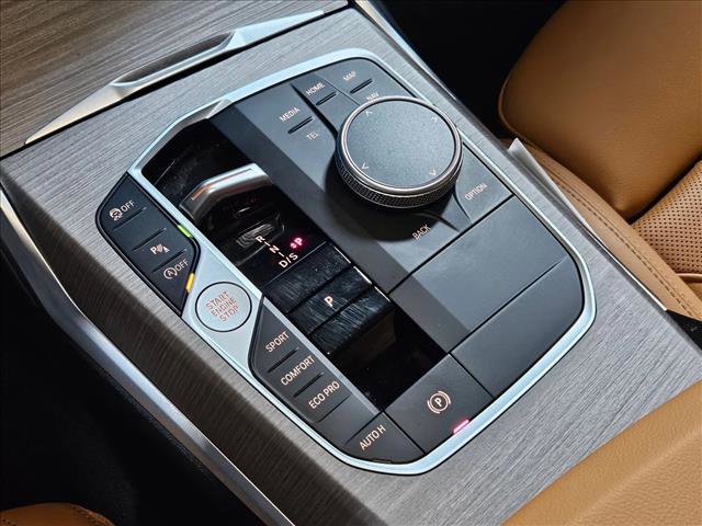 Certified 2025 BMW 330i Sedan w/ Convenience Package image 12
