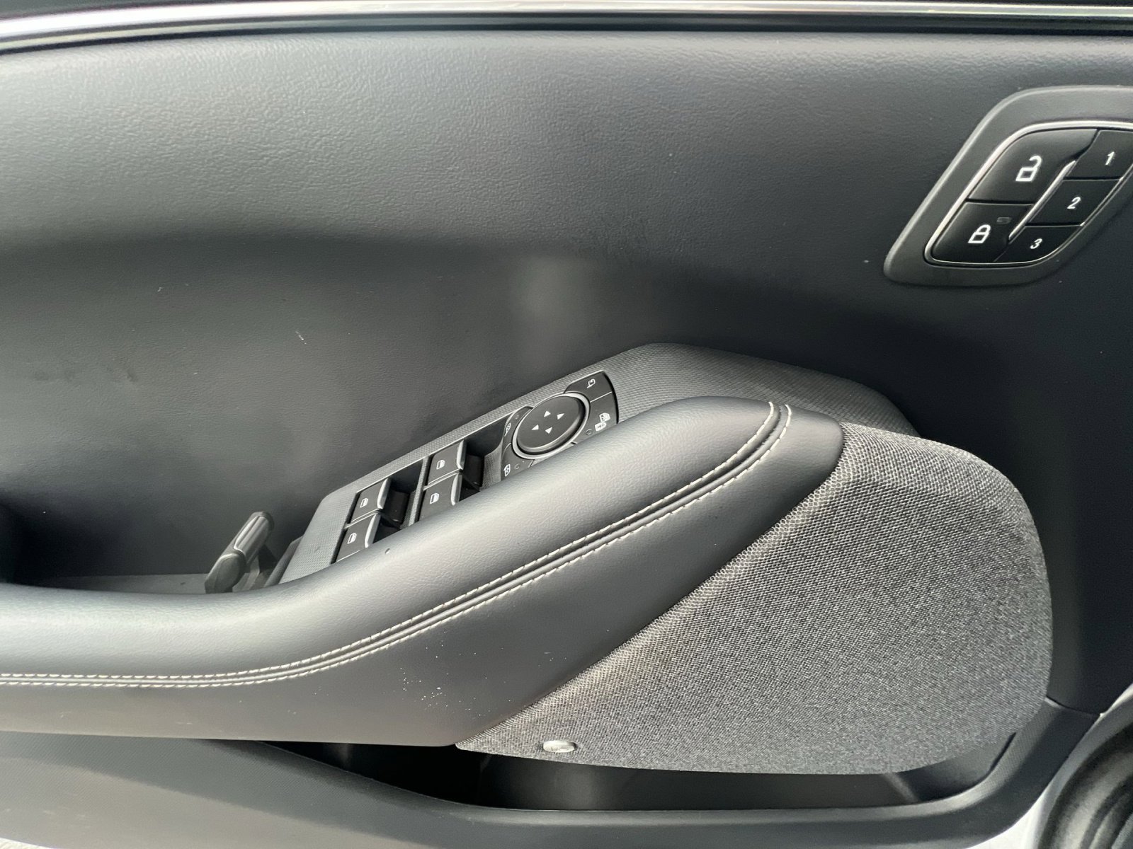 Used 2021 Ford Mustang Mach-E Premium AWD/4WD image 23
