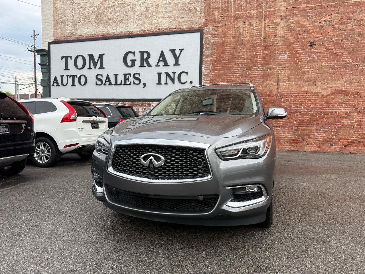 Used 2018 INFINITI QX60 Luxe w/ Deluxe Technology Package AWD/4WD image 1