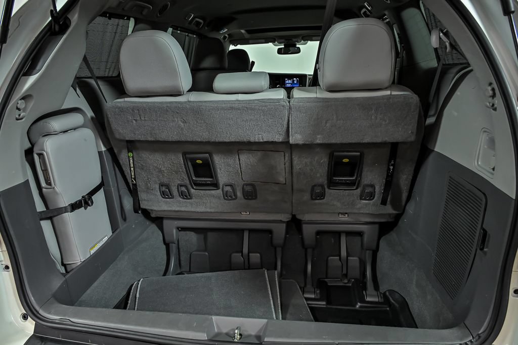 Used 2020 Toyota Sienna XLE FWD image 9