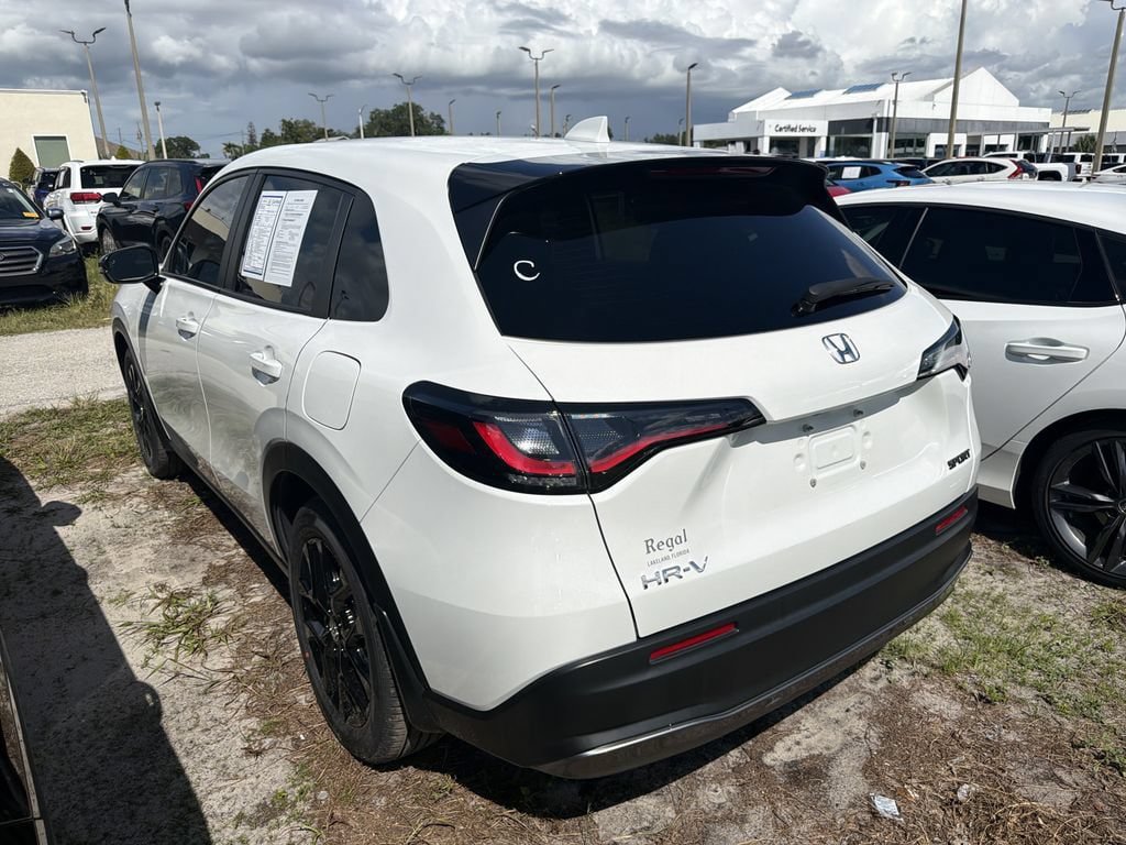Used 2024 Honda HR-V Sport image 8