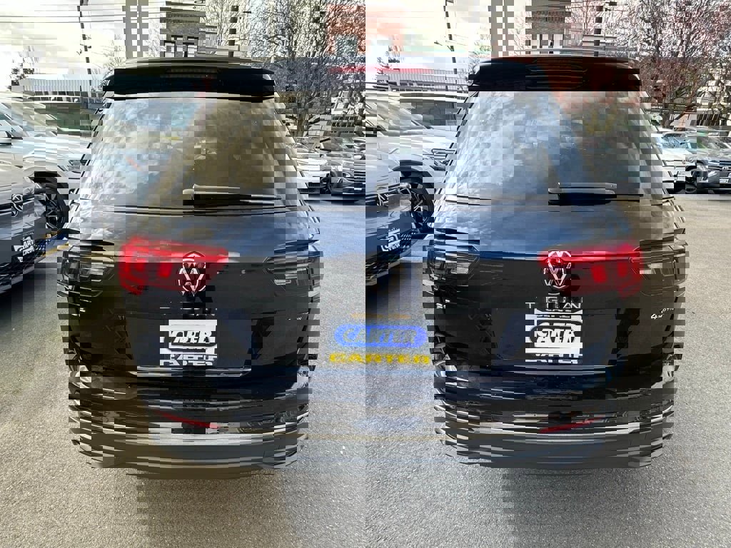 Used 2022 Volkswagen Tiguan SE image 4