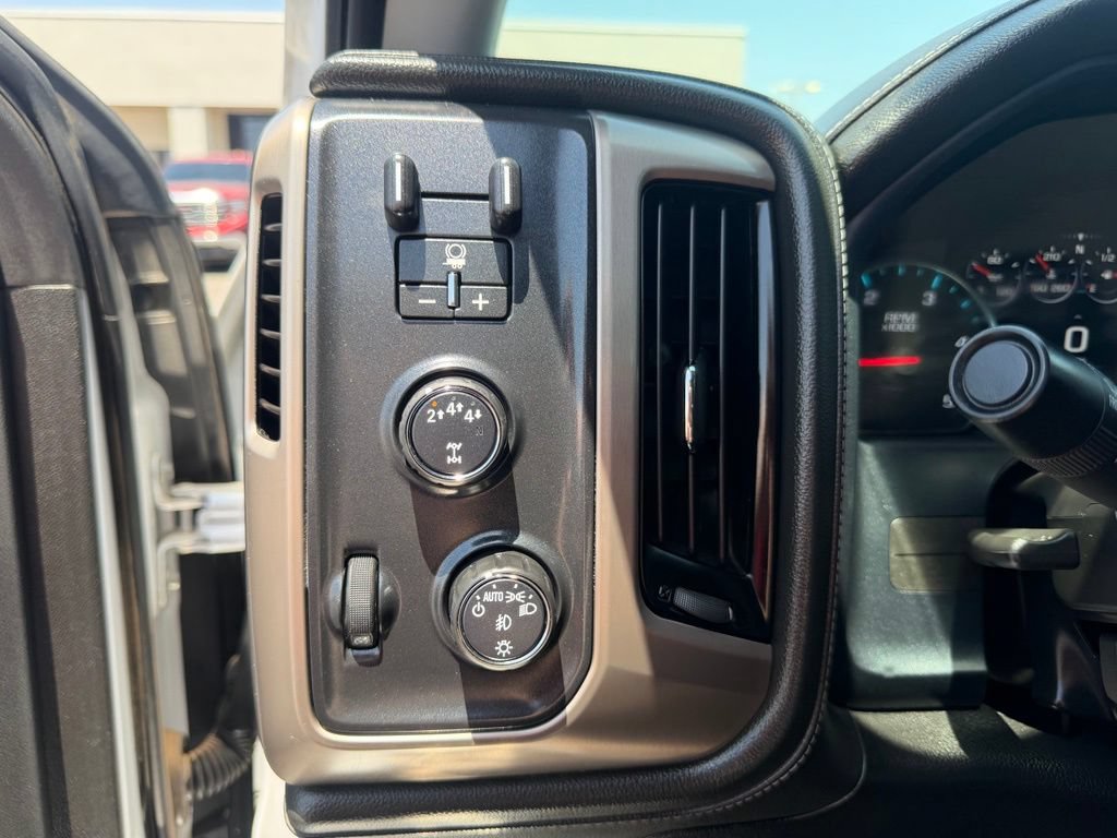 Used 2018 GMC Sierra 3500 Denali w/ Duramax Plus Package AWD/4WD image 27