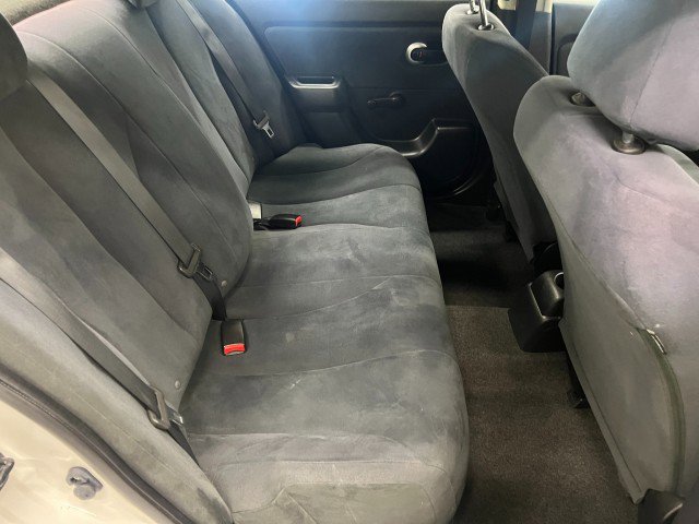 Used 2011 Nissan Versa Sedan image 27