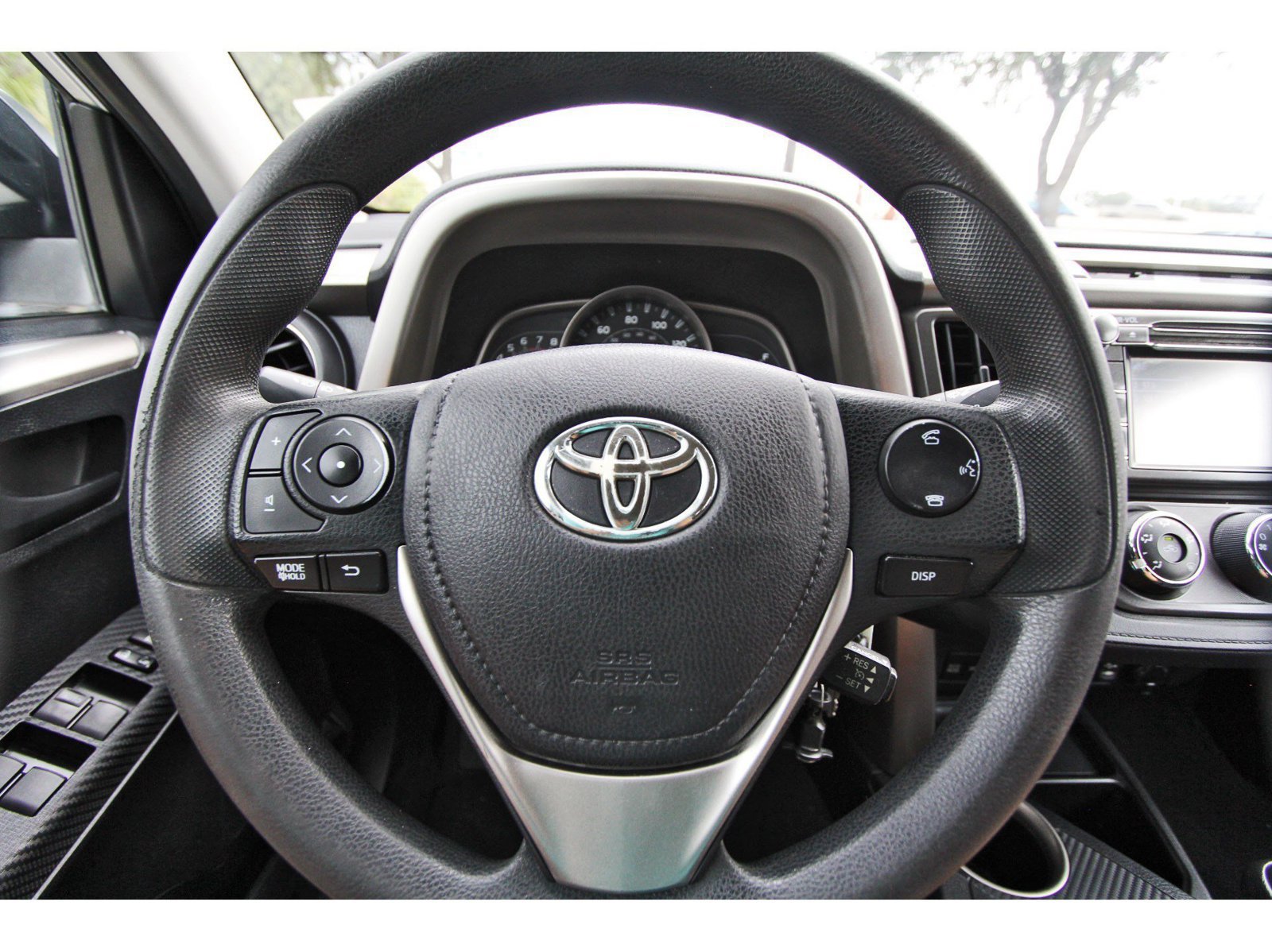 Used 2015 Toyota RAV4 LE FWD image 13