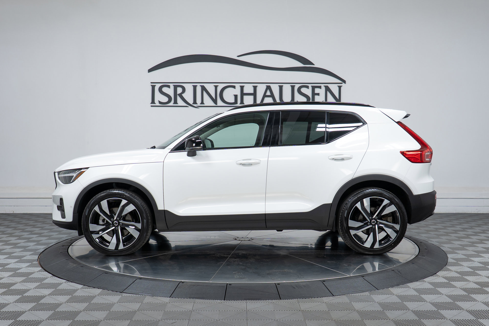 Used 2023 Volvo XC40 B5 Ultimate w/ Protection Package Premier AWD/4WD image 8