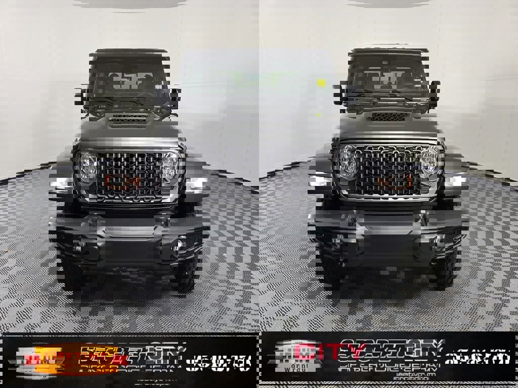 New 2025 Jeep Gladiator Sport image 2