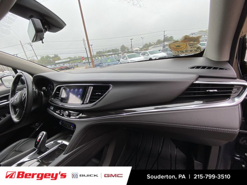 Certified 2021 Buick Enclave Avenir w/ Avenir Technology Package AWD/4WD image 33