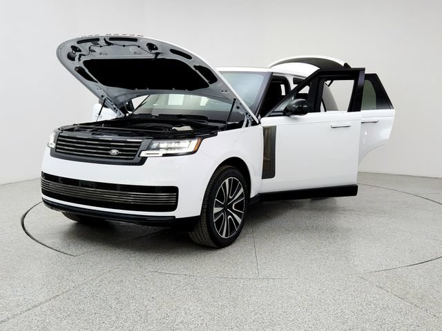 New 2026 Land Rover Range Rover SV AWD/4WD image 9