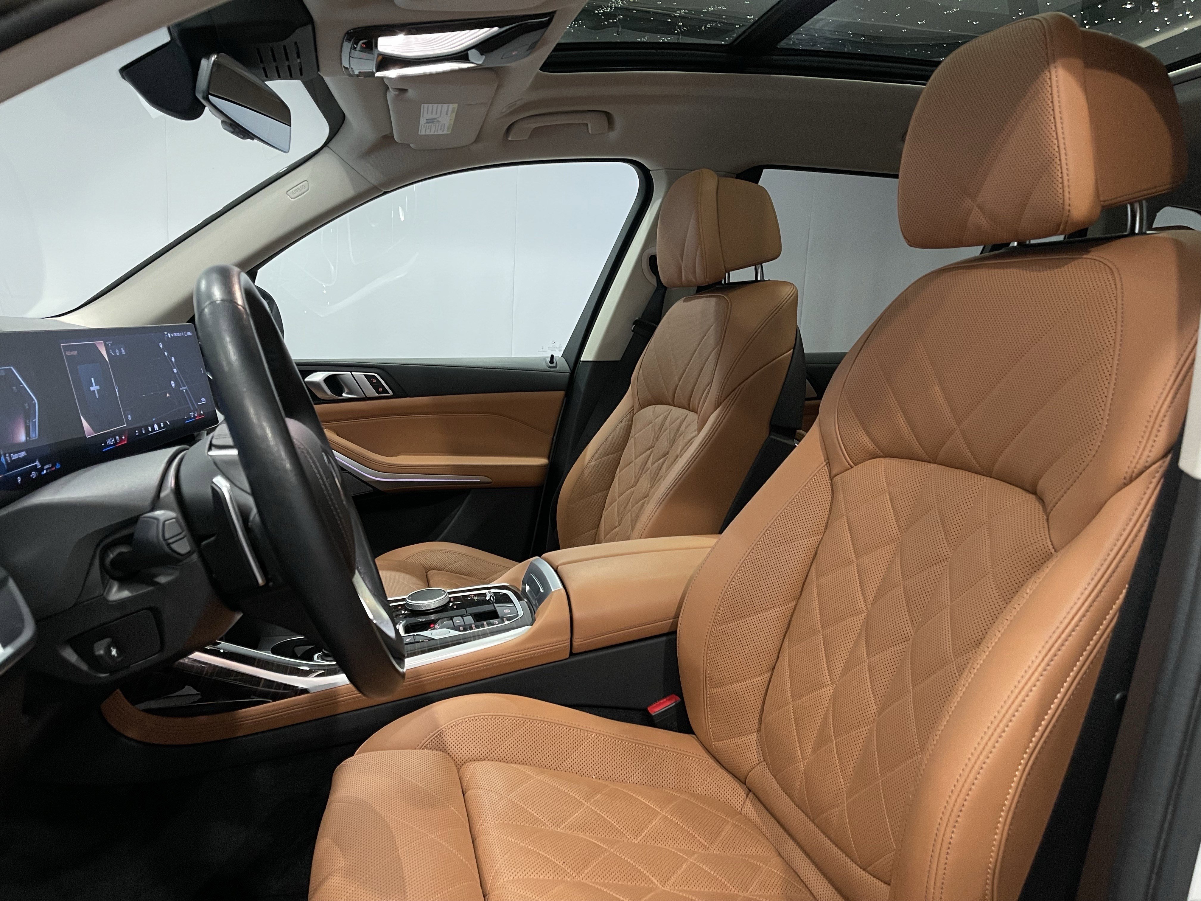 Used 2024 BMW X7 xDrive40i w/ Premium Package AWD/4WD image 15