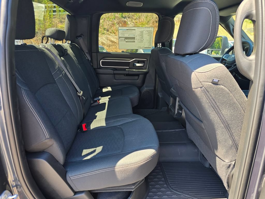 New 2026 RAM 3500 Big Horn AWD/4WD image 25