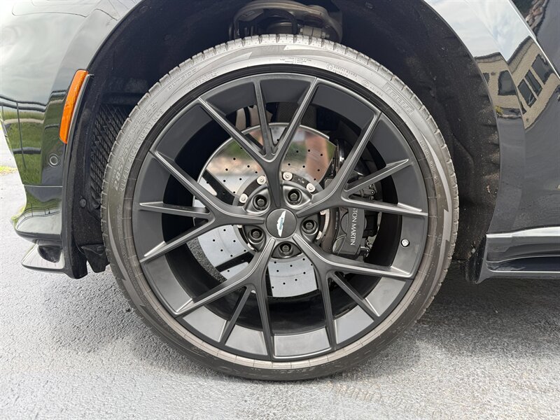 Used 2025 Aston Martin DBX 707 AWD/4WD image 19