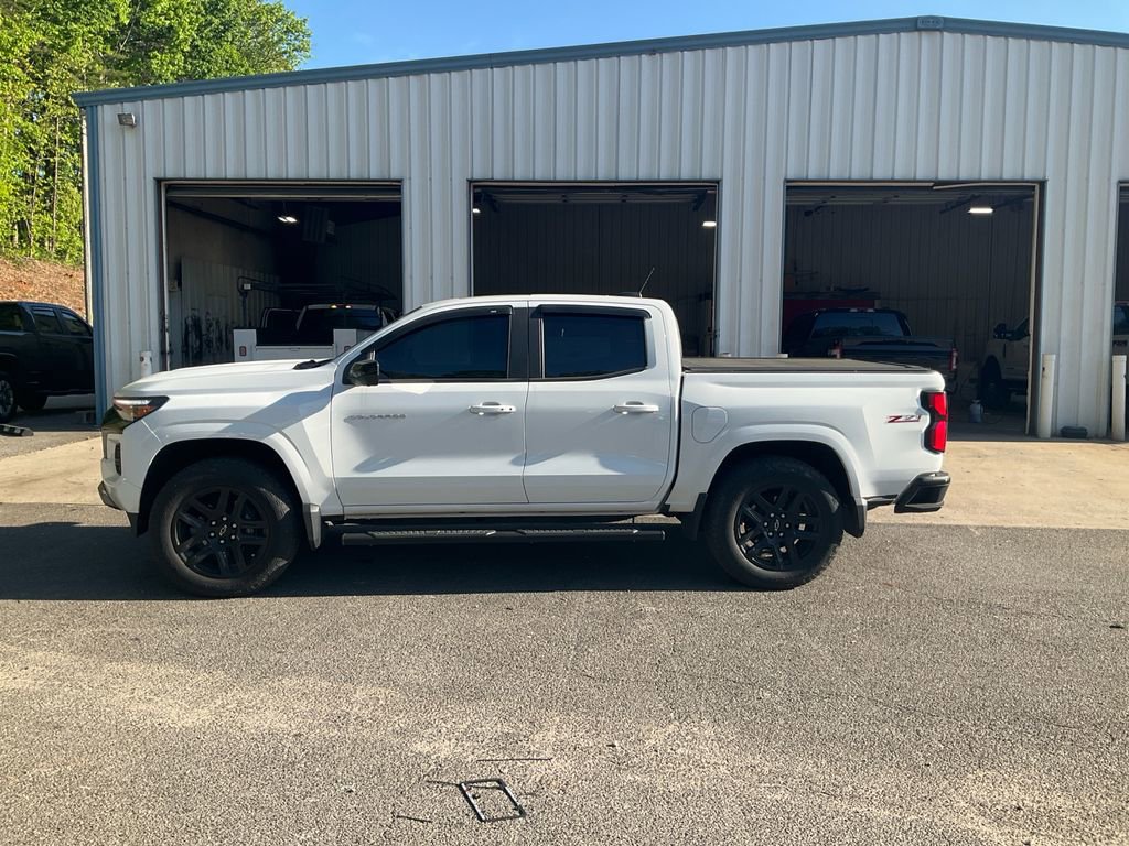 Used 2024 Chevrolet Colorado Z71 w/ Z71 Convenience Package 2 AWD/4WD image 8