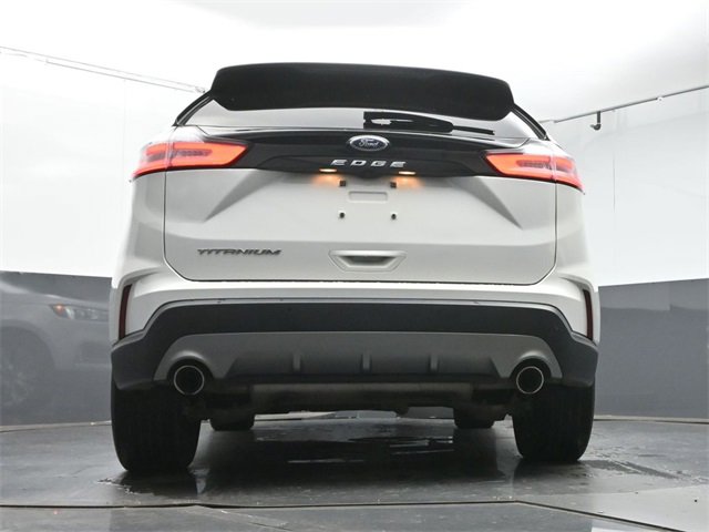 Used 2021 Ford Edge Titanium image 36
