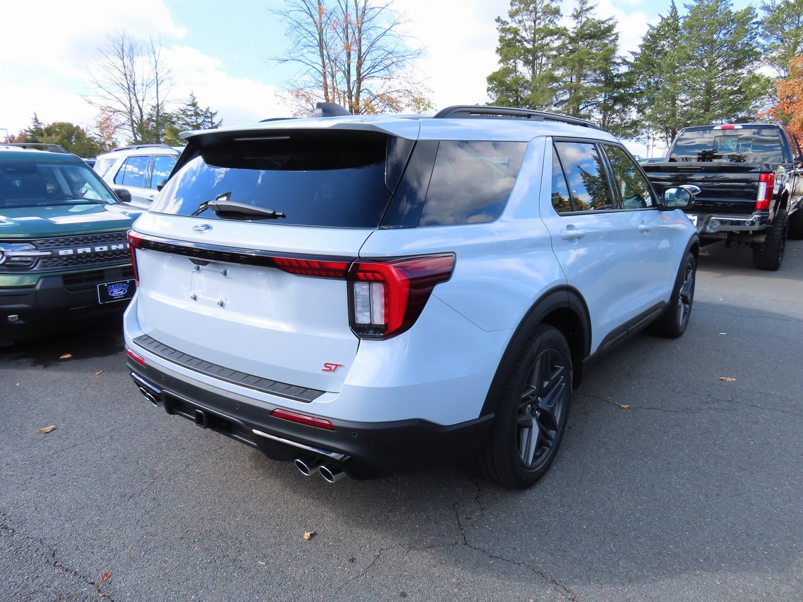New 2026 Ford Explorer ST w/ Sun And Sound Package AWD/4WD image 4