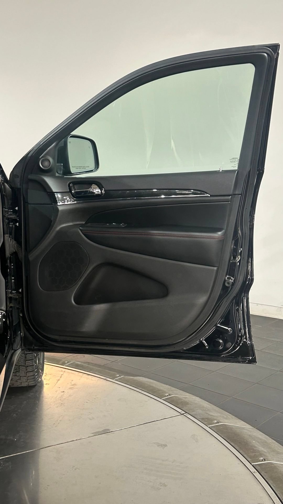 Used 2019 Jeep Grand Cherokee Trailhawk AWD/4WD image 50