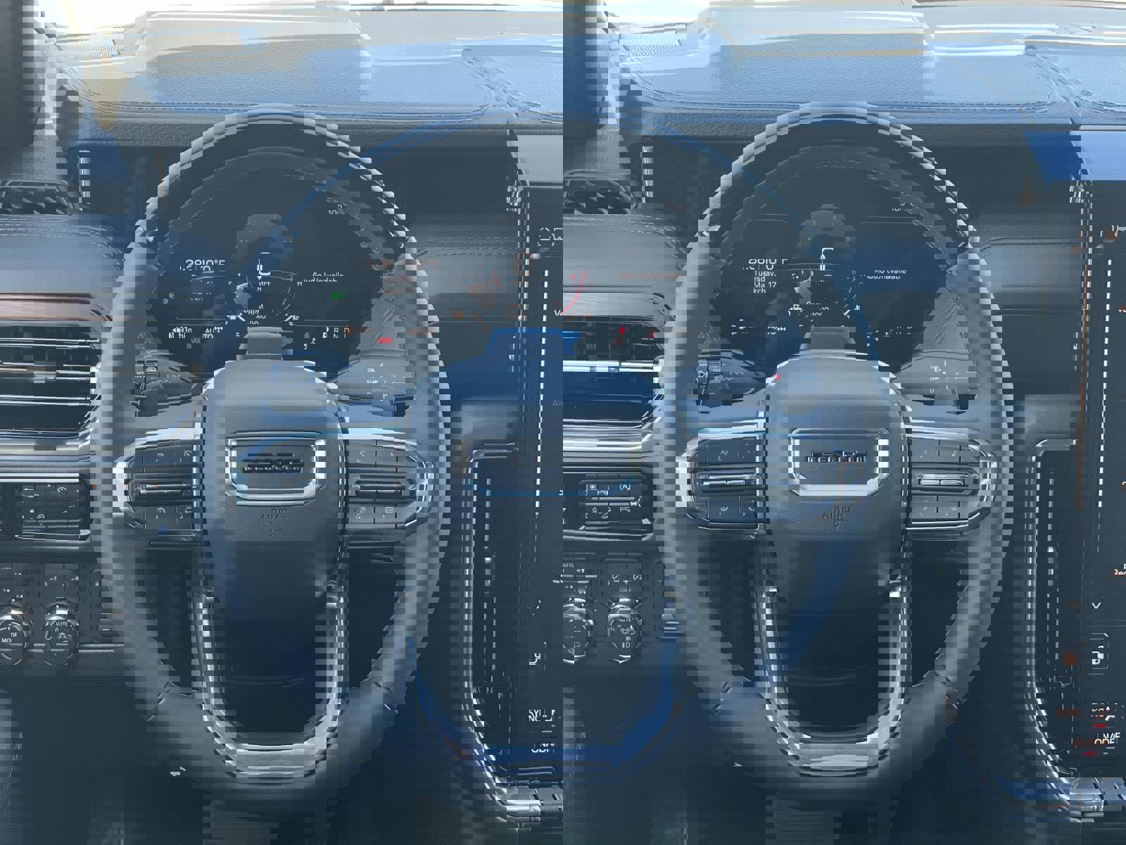 New 2026 GMC Yukon Denali w/ Denali Reserve Package image 10