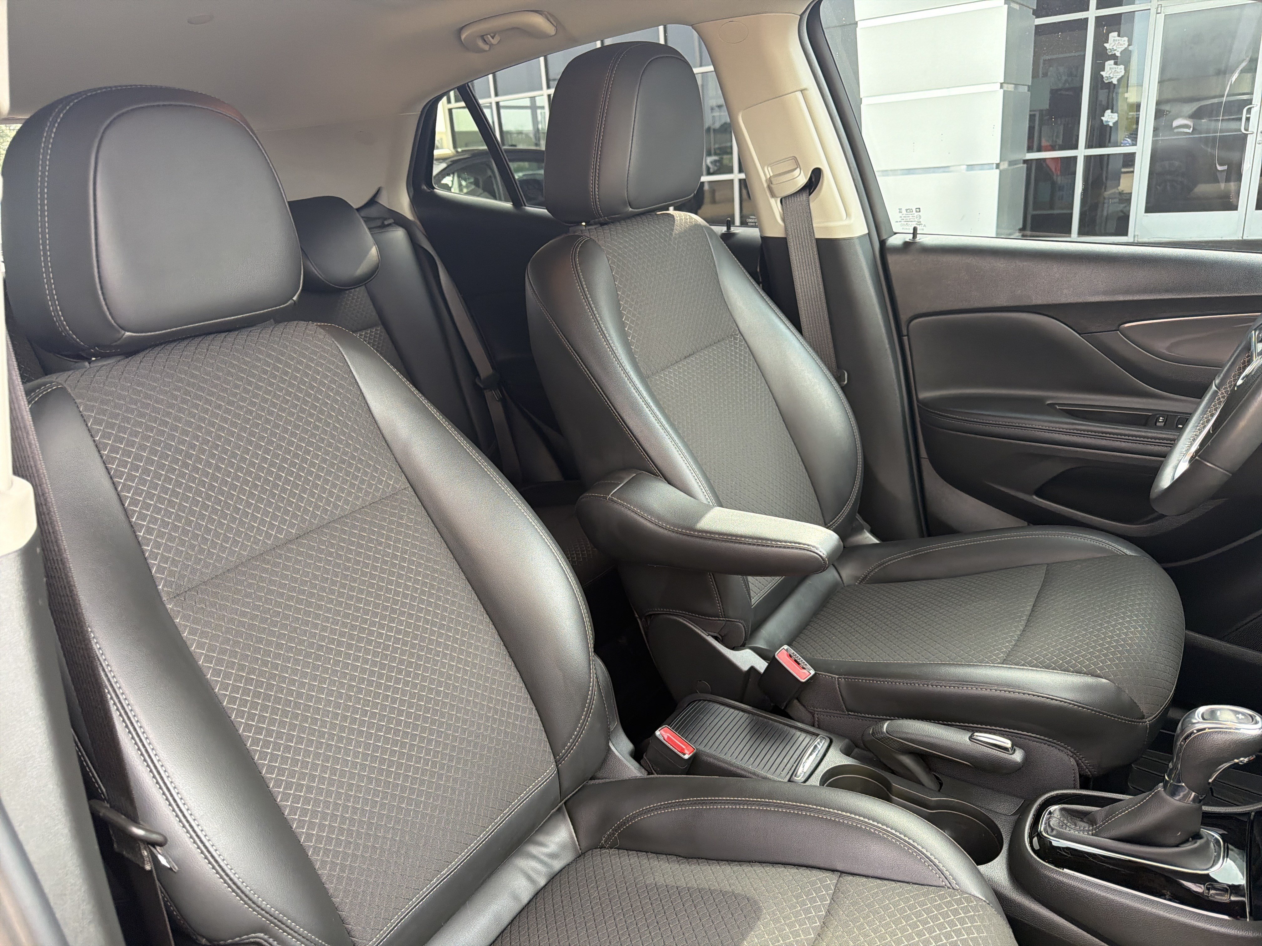 Used 2021 Buick Encore Preferred w/ Safety Package FWD image 7