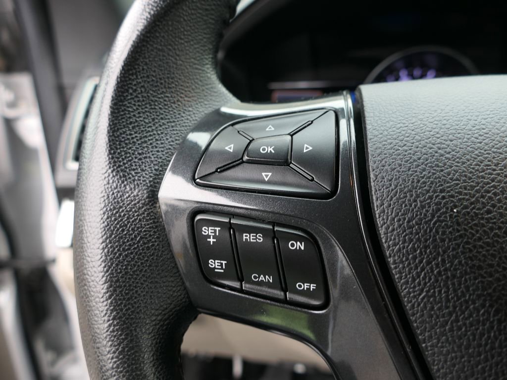 Used 2019 Ford Explorer XLT w/ Equipment Group 202A FWD image 16