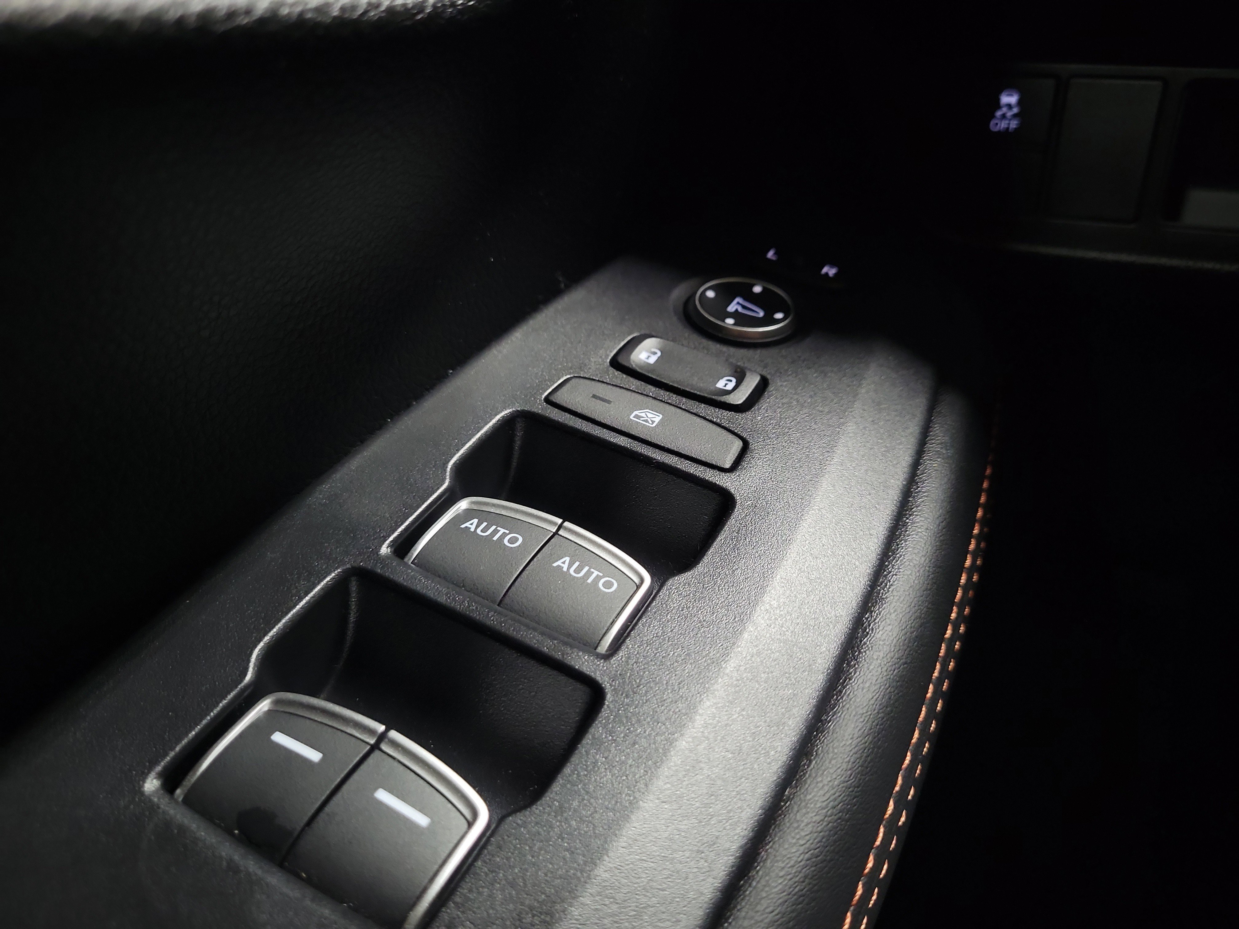 Certified 2025 Honda HR-V Sport image 21