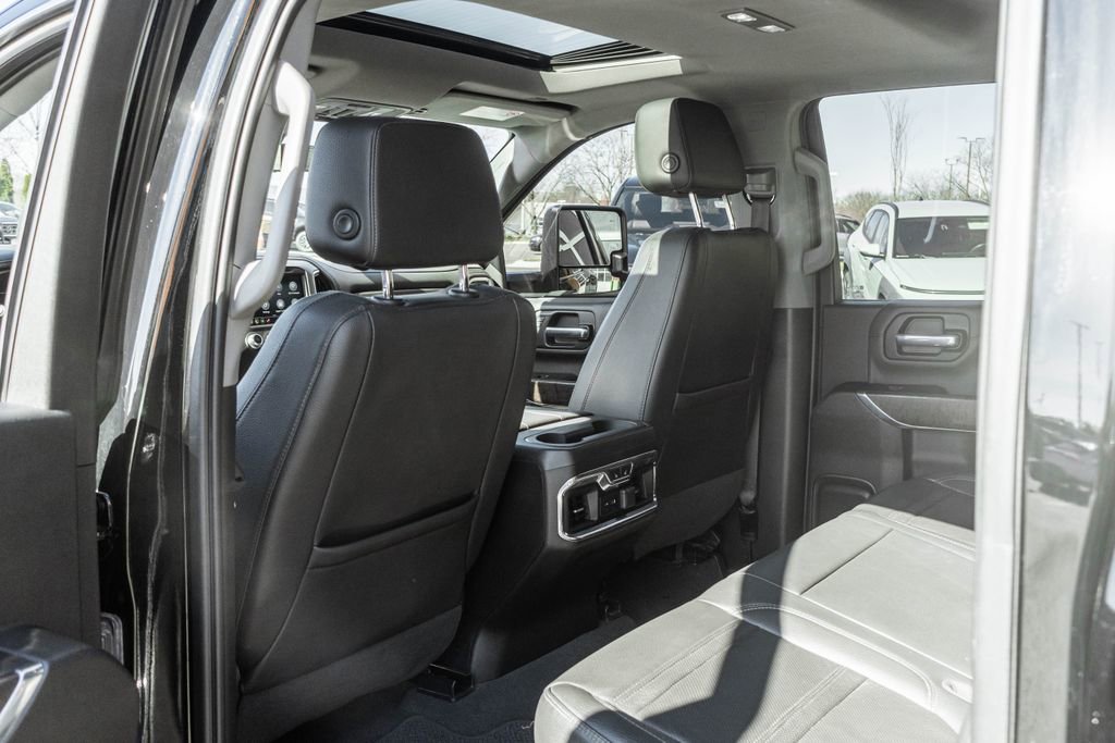 Used 2023 GMC Sierra 3500 Denali w/ Denali Ultimate Package AWD/4WD image 33