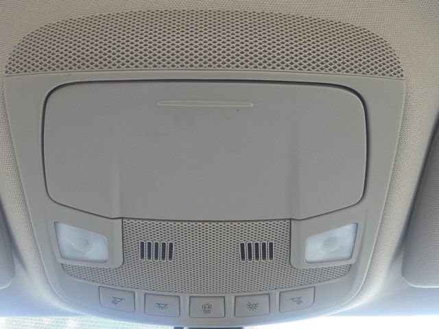 Used 2020 Ford Fusion SE FWD image 22