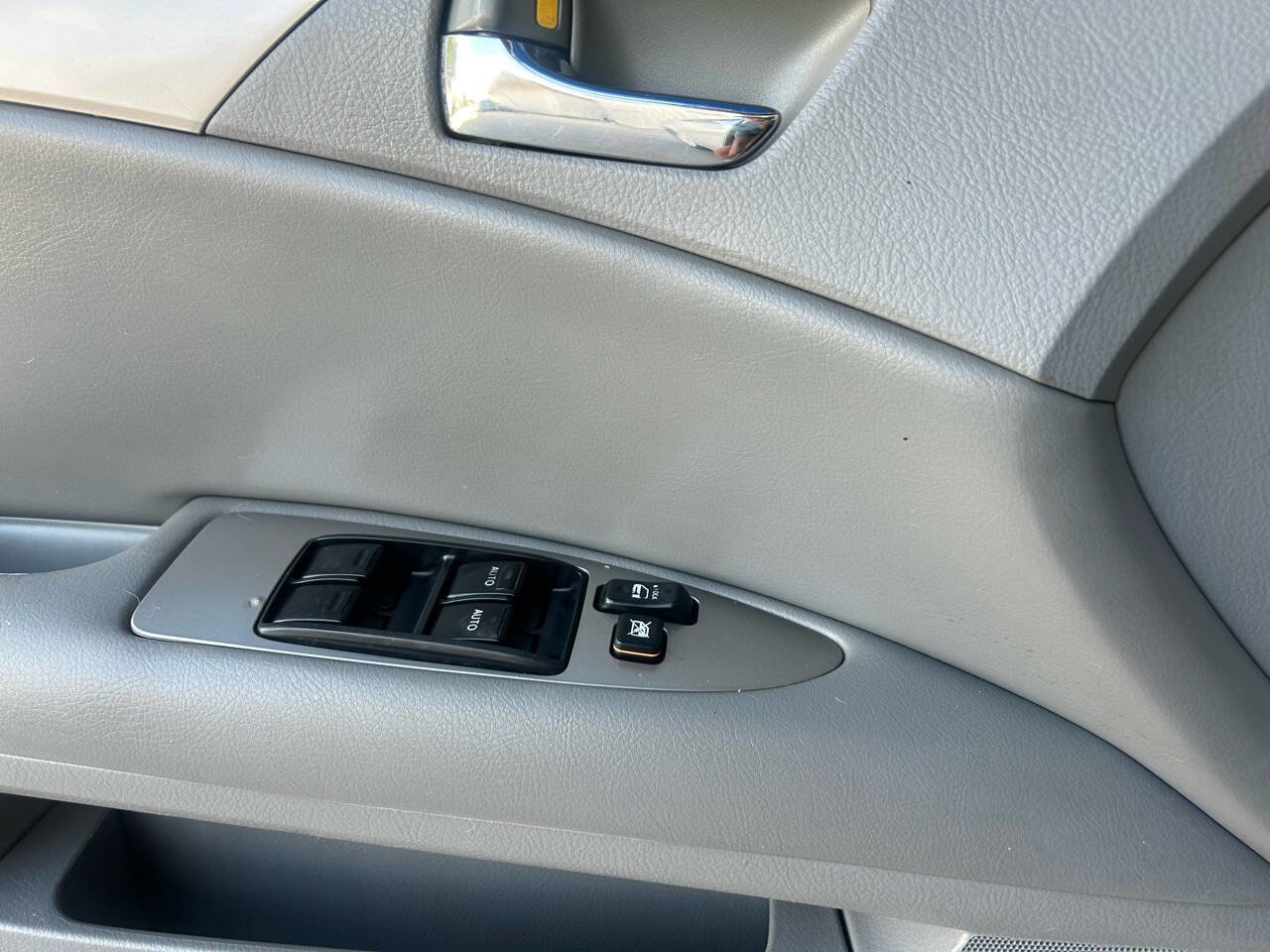 Used 2006 Toyota Avalon XL image 30