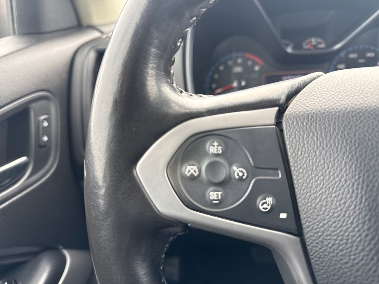 Used 2019 Chevrolet Colorado ZR2 image 27