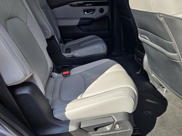 Used 2023 Honda Pilot EX-L image 16