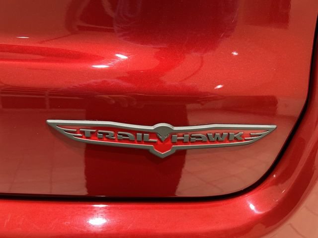 Used 2025 Jeep Compass Trailhawk AWD/4WD image 25