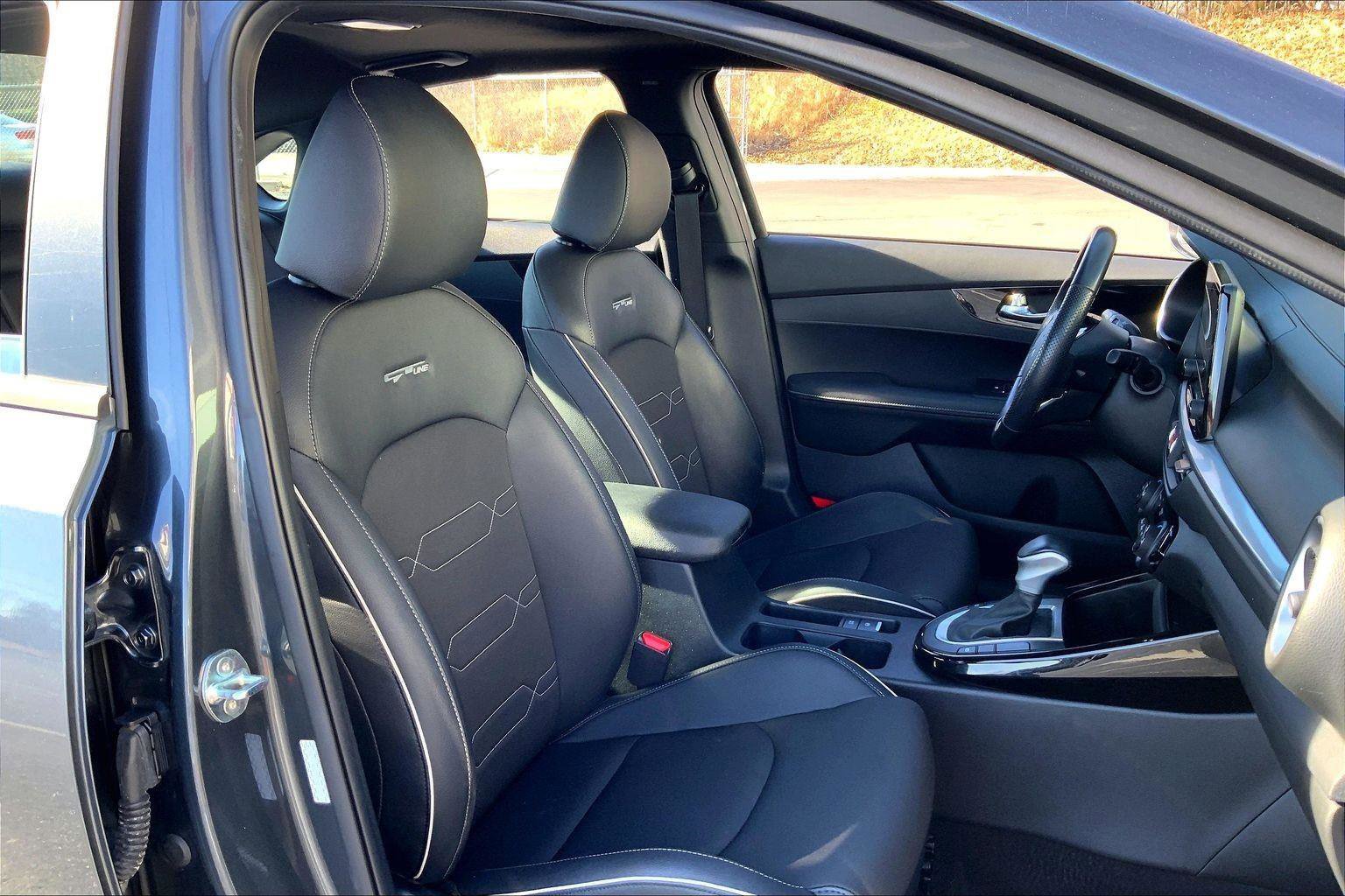 Used 2024 Kia Forte GT-Line w/ GT-Line Premium Package image 7