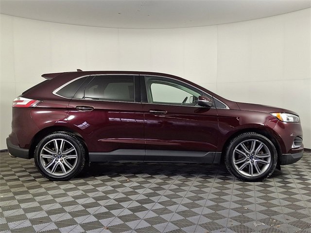 Used 2019 Ford Edge Titanium w/ Cold Weather Package image 10
