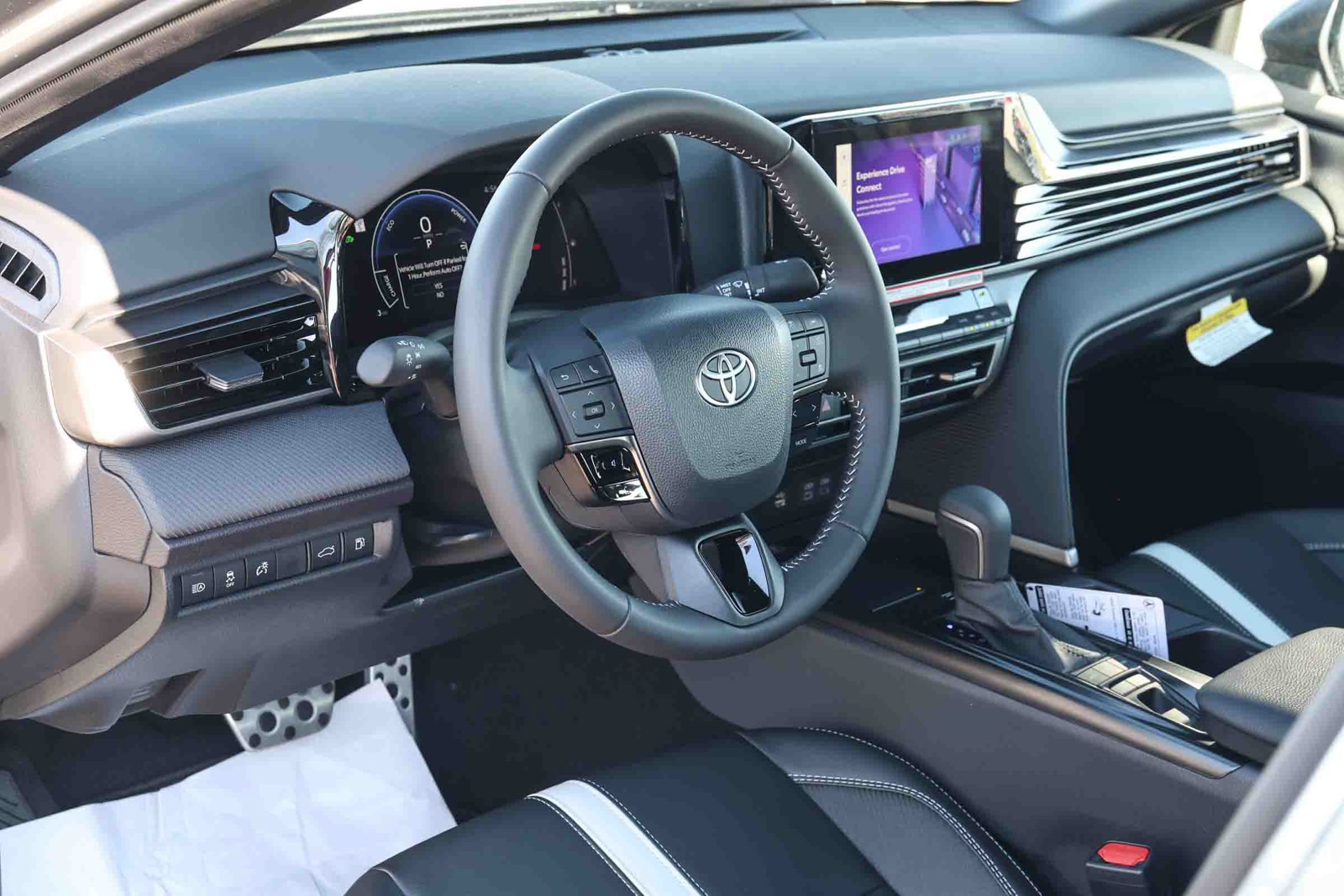 New 2026 Toyota Camry SE w/ Convenience Package FWD image 14