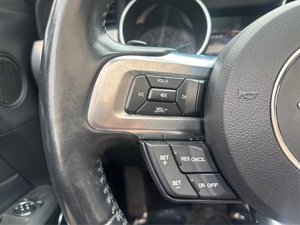 Used 2020 Ford Mustang Premium RWD image 27