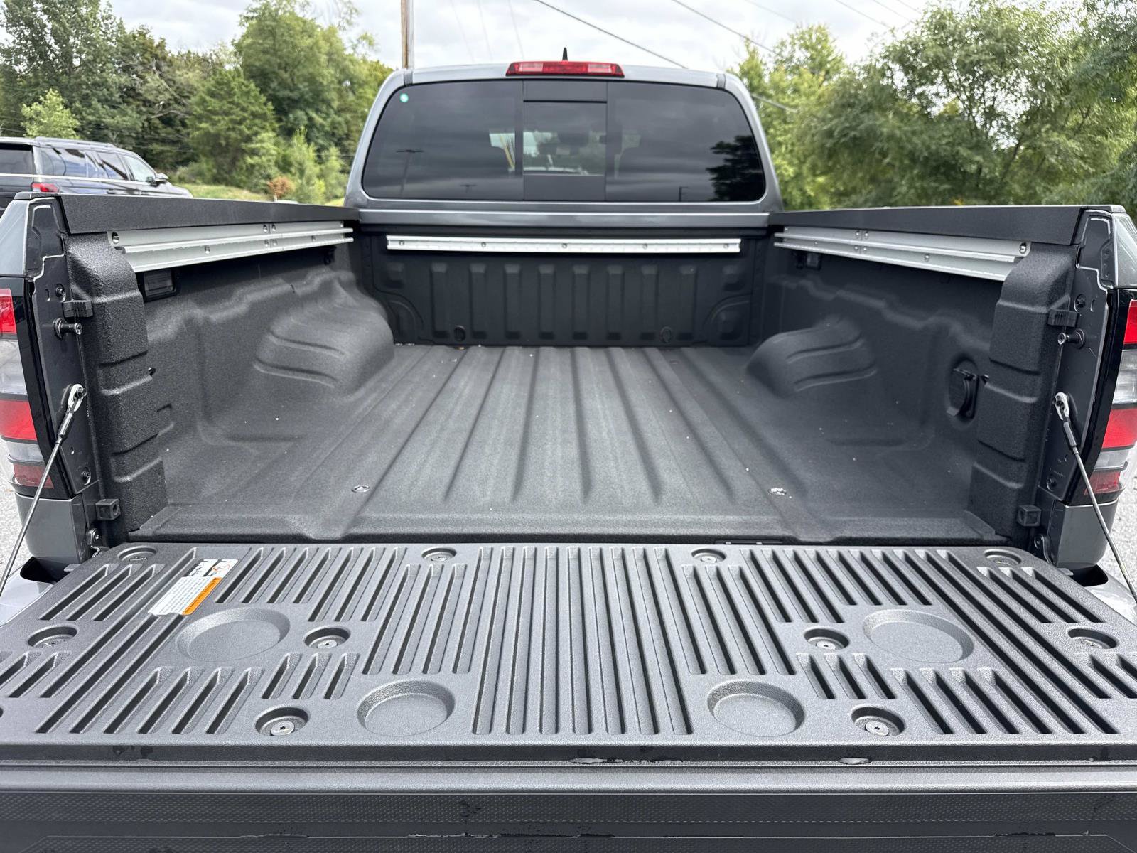 New 2027 Nissan Frontier SV w/ SV Convenience Package AWD/4WD image 27
