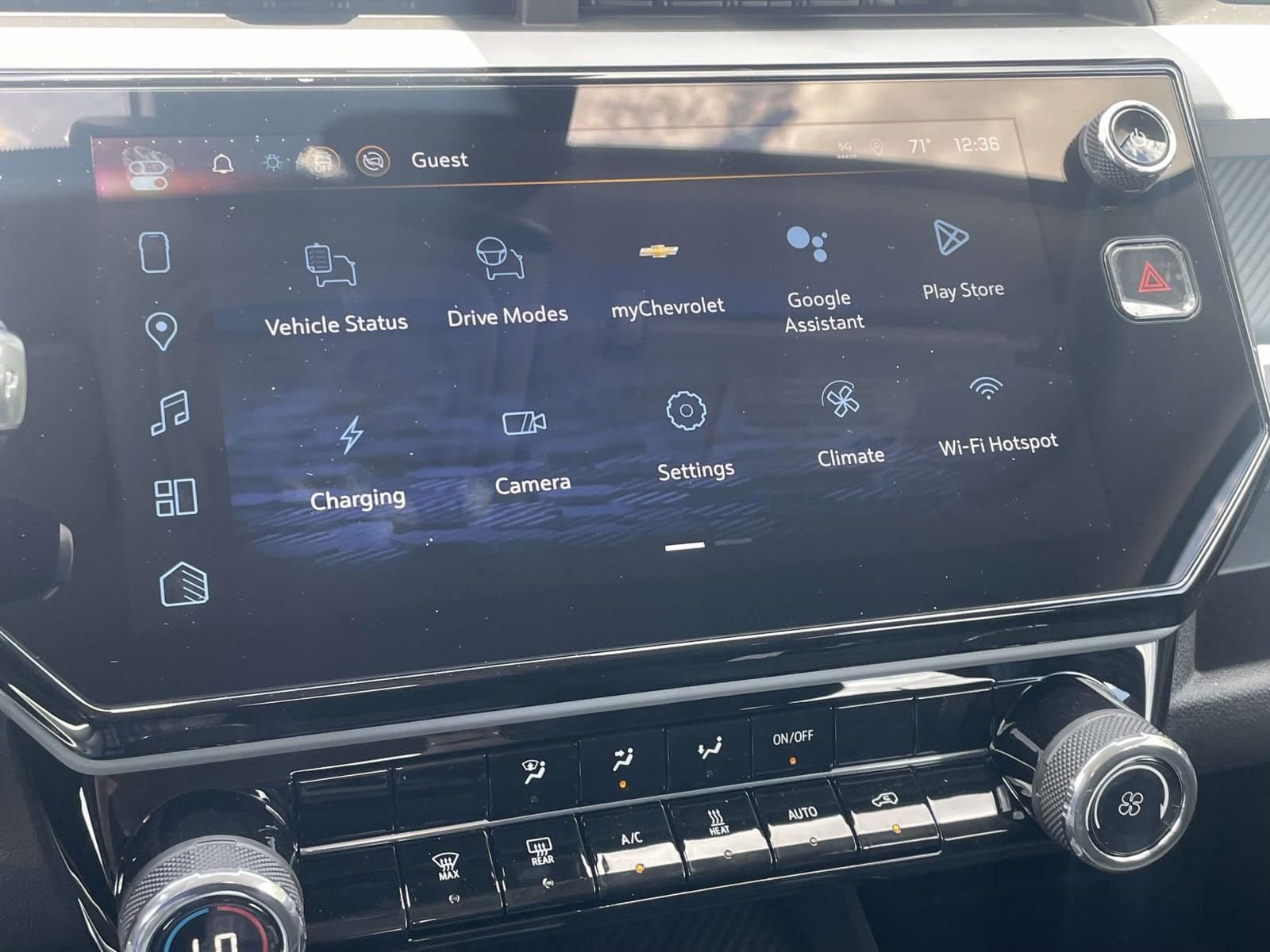 New 2027 Chevrolet Bolt LT FWD image 32