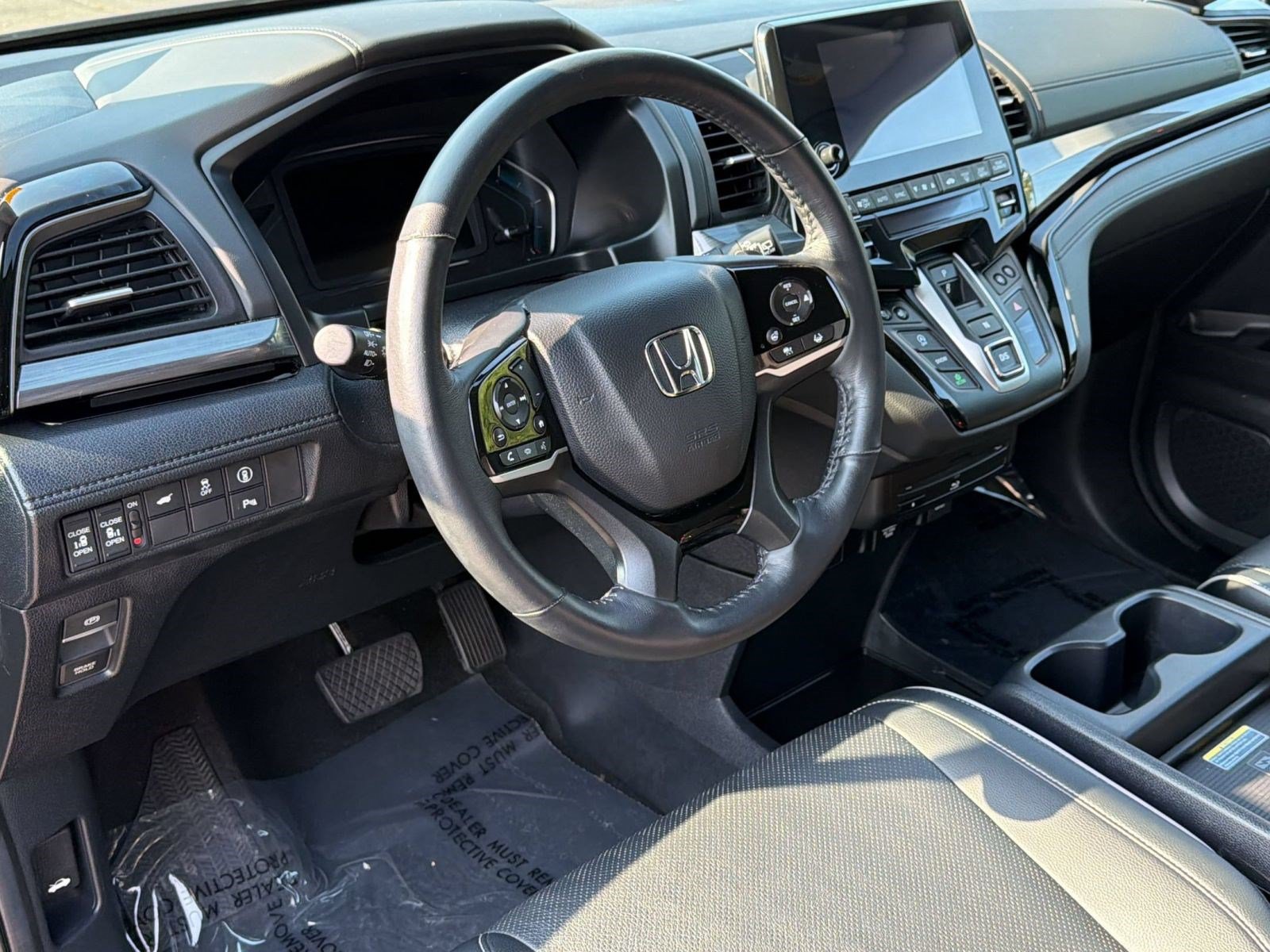 Used 2024 Honda Odyssey Elite image 4