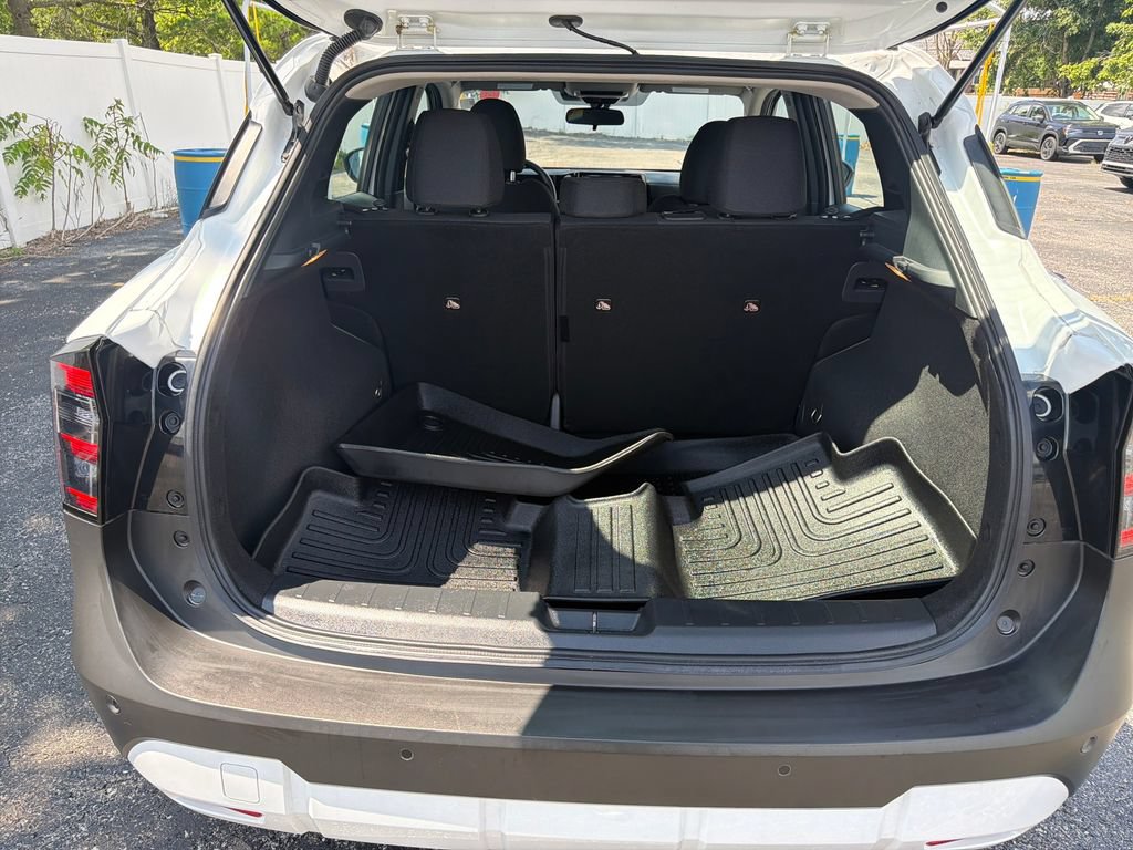 Used 2025 Nissan Kicks S FWD image 27