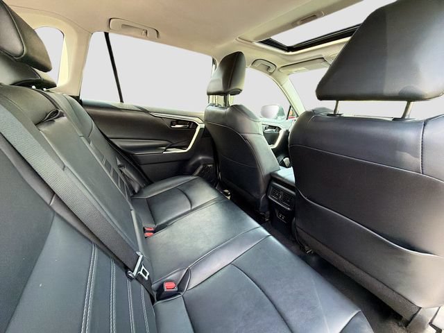Used 2019 Toyota RAV4 XLE Premium w/ Cold Weather Package FWD image 25