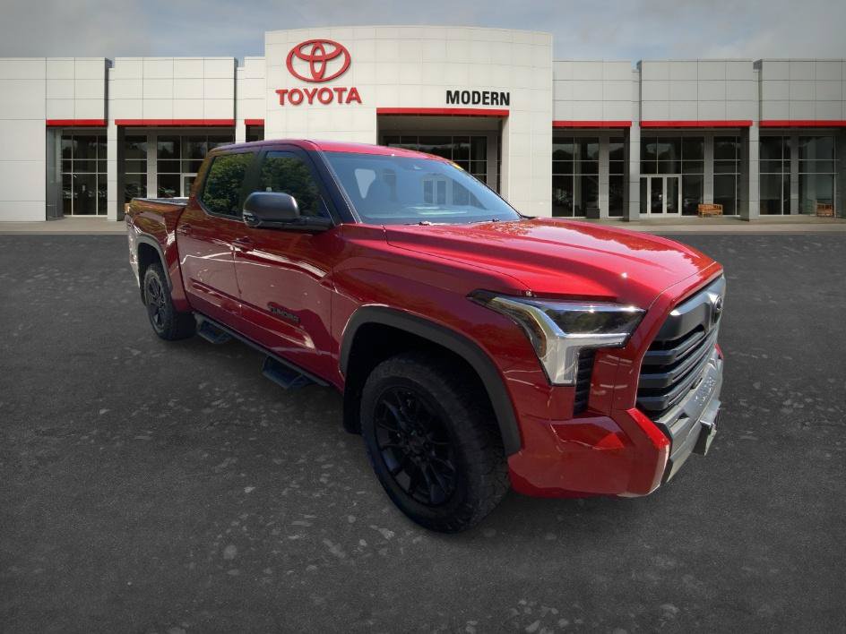 Used 2025 Toyota Tundra SR5 w/ SR5 Premium Package AWD/4WD image 20