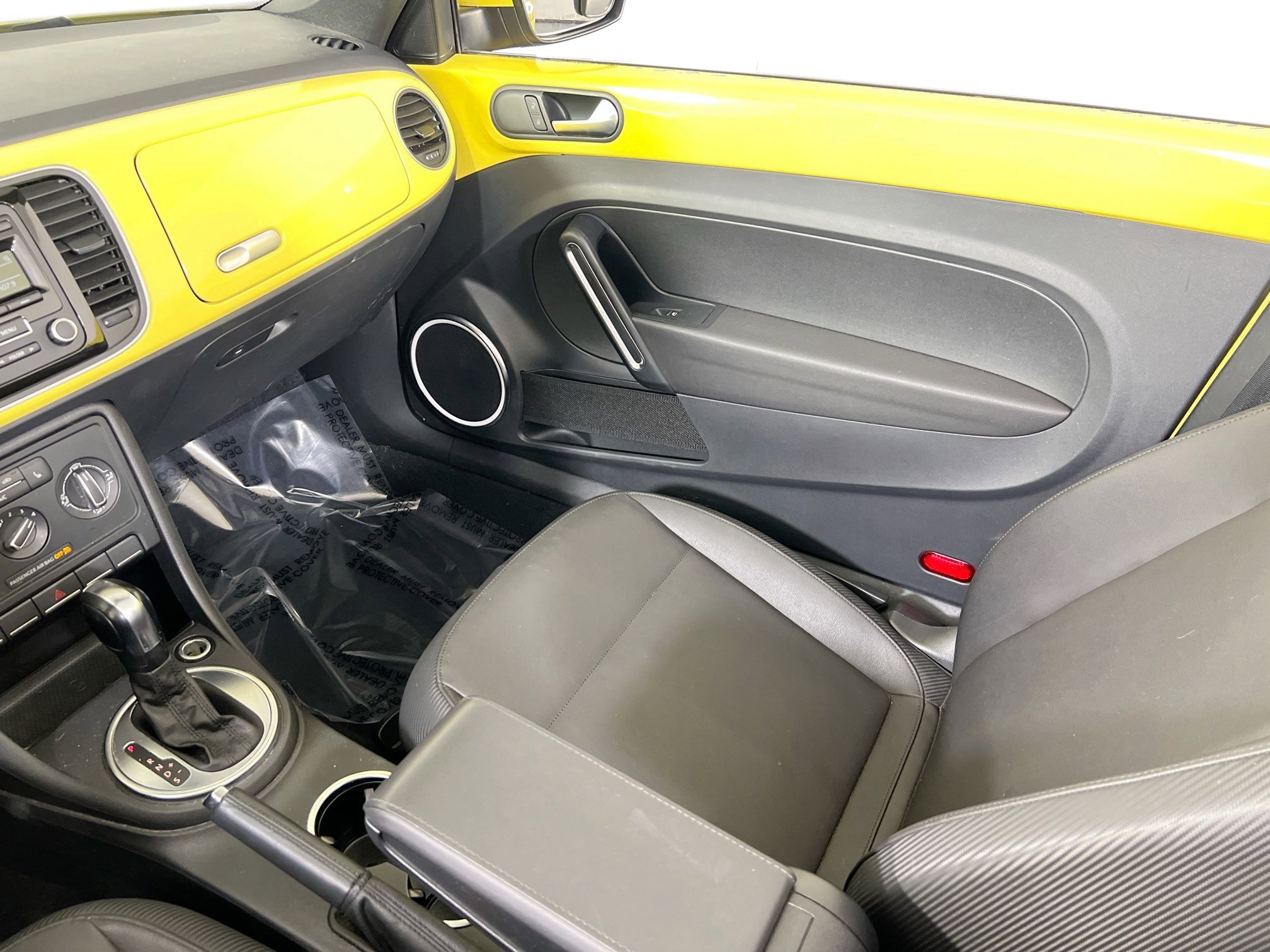 Used 2014 Volkswagen Beetle 2.5 image 21