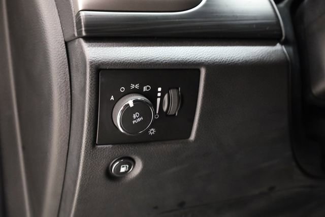 Used 2019 Jeep Grand Cherokee Altitude image 13